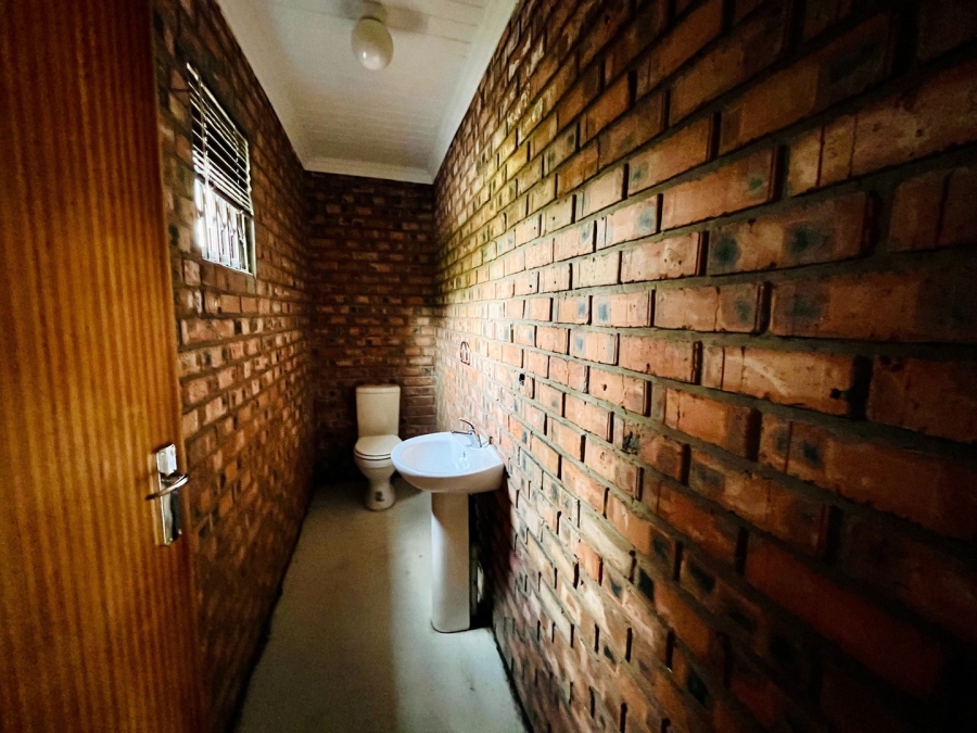 To Let commercial Property for Rent in Dan Pienaar Free State